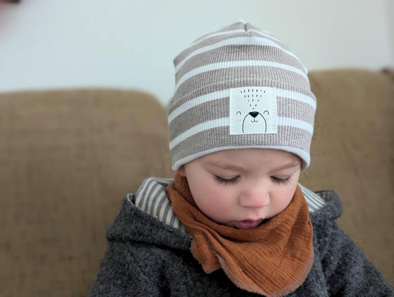 Hipster Beanie Beige Gestreift von UnserPunktPuenktchen