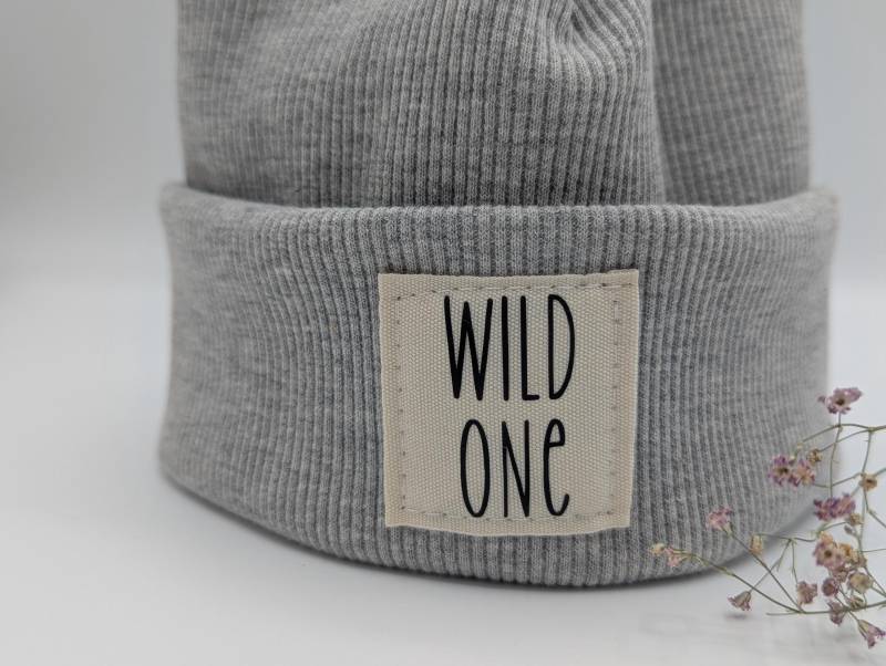 Personalisierte Hipster Beanie I Grau Meliert von UnserPunktPuenktchen