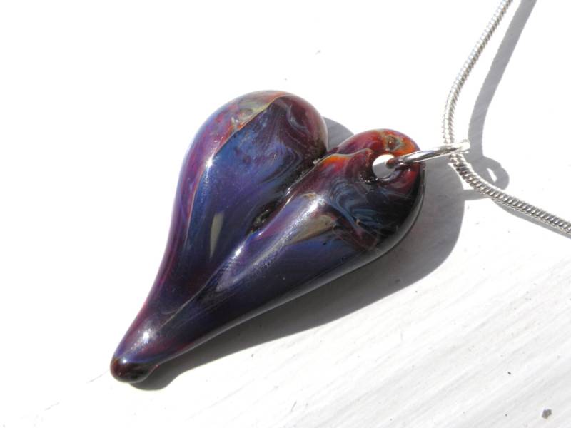 Glas Herz Schmuck, Handgeblühte Anhänger, Lampwork Boro Halskette, Lila Blau von UntamedRose
