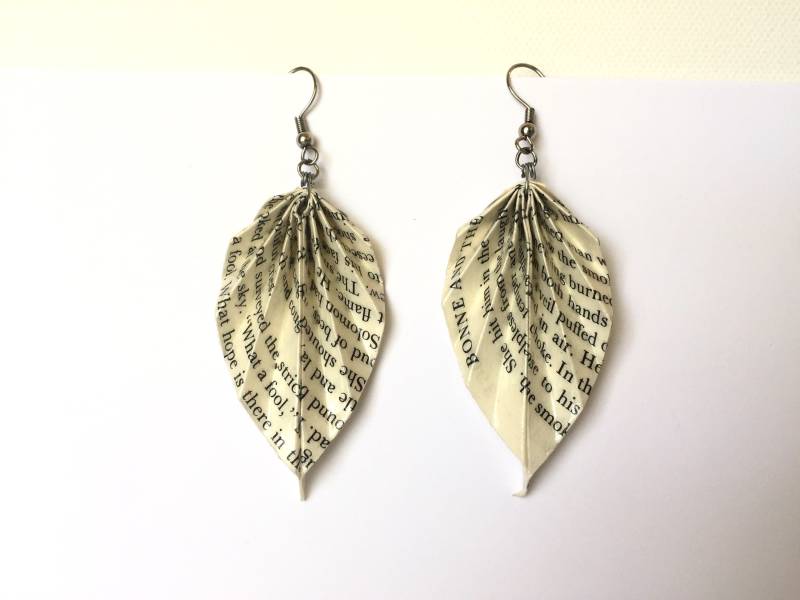 Origami Buchseiten Ohrringe Recycelter Vintage Buch Schmuck von UpCycledChicByBecca