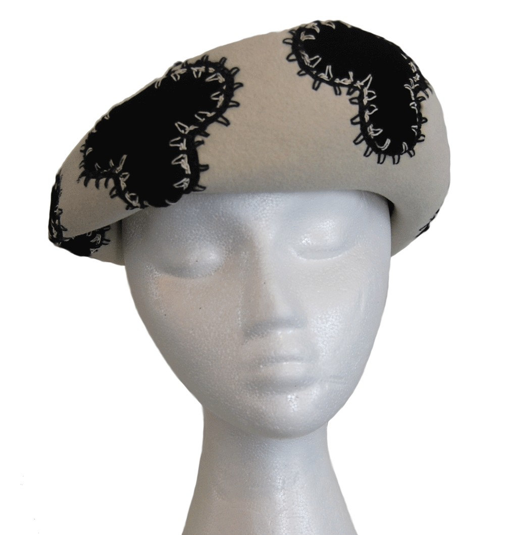 1950Er Jahre Vintage Schiaparelli Woll Und Samt Hut 1950Er Jahre Vintage Schiaparelli Woll Und Samt Hut von UpcycleVintageInc