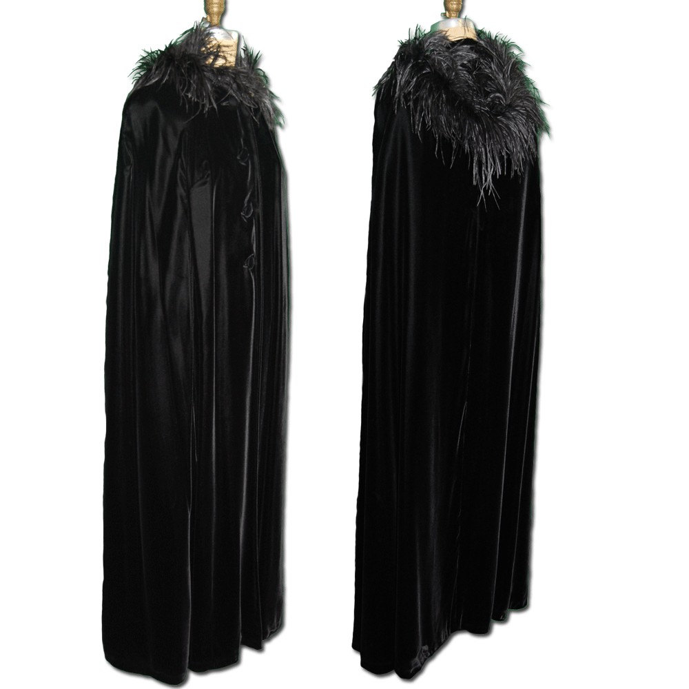 Vintage Schwarzer Samt Und Straußenfeder Kapuzen Cape Vintage Schwarzer Samt Und Straußenfeder Kapuzen Cape von UpcycleVintageInc