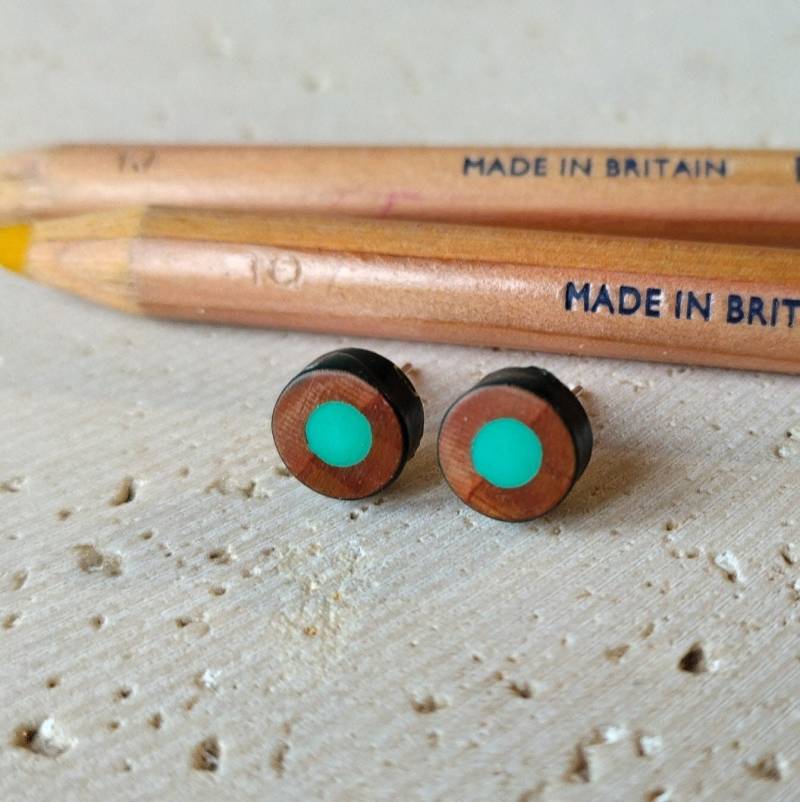 Runde Bunte Sterling Silber Ohrstecker Mit Recycelten Derwent Stifte Runde Bunte Sterling Silber Ohrstecker Mit Recycelten Derwent Stifte von UpcycledByZincwhite