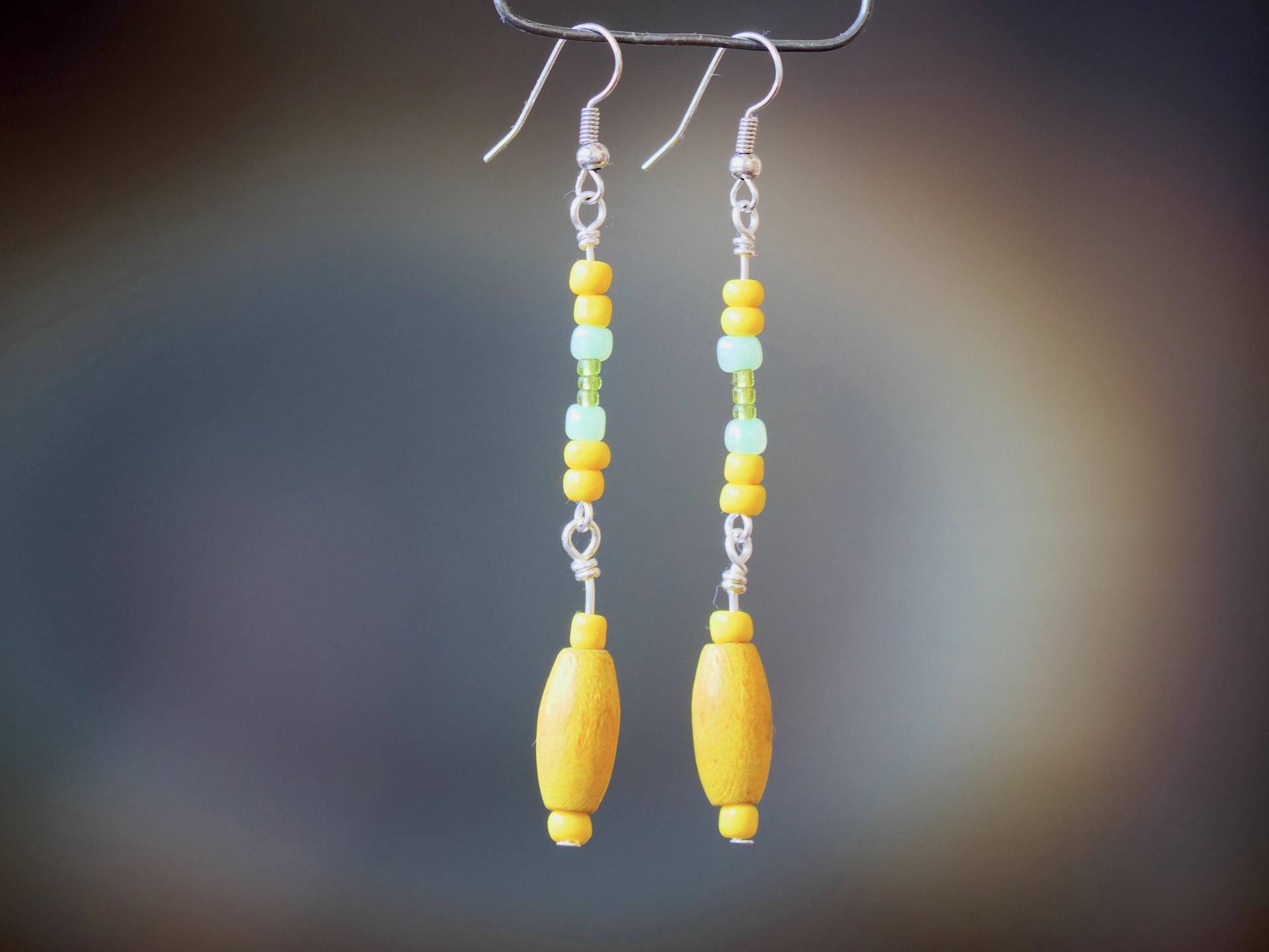 Glasperlen Ohrringe Zitronengelb & Minzgrün Pastell/Hippie Perlen Hängend Hängeohrringe Ostern Handgemacht Upcycling Stories von UpcyclingStories