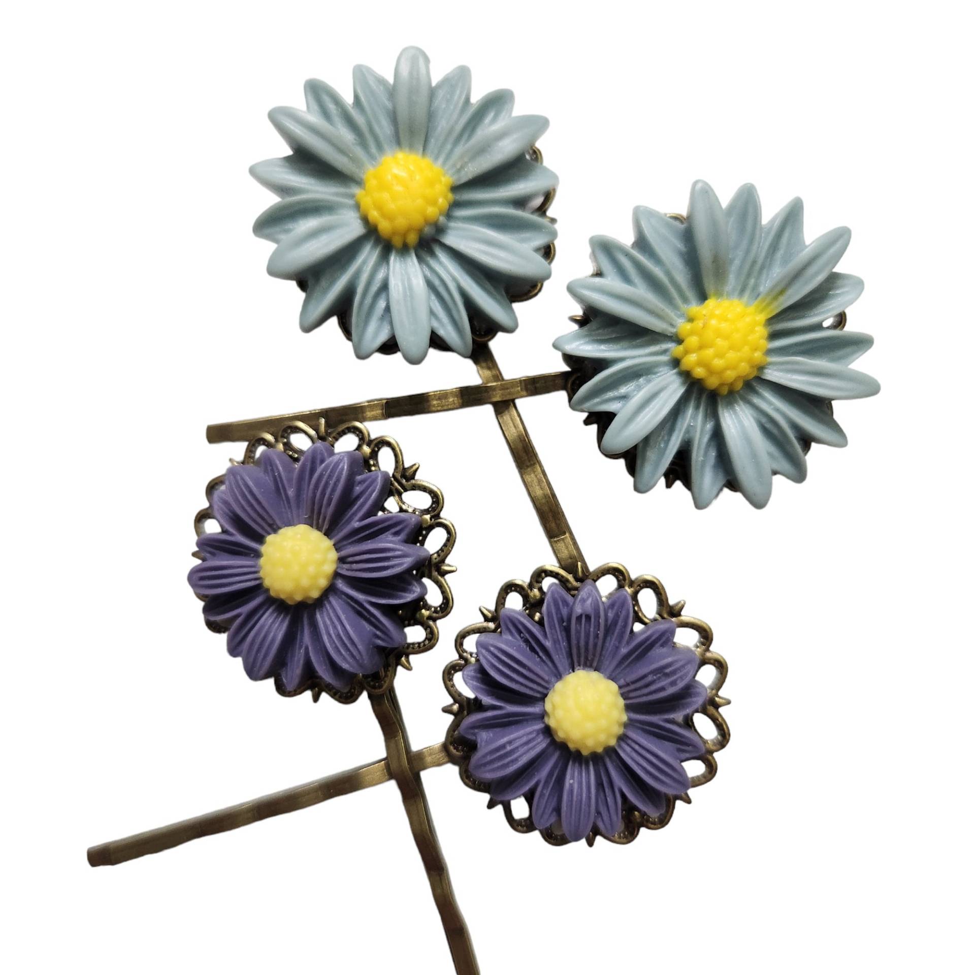 Lila Und Taubenblau Blumen Gänseblümchen Cabochon Bobby Pins Aus Messing Handgefertigt Lila Und Taubenblau Blumen Gänseblümchen Cabochon Bobby Pins Aus Messing Handgefertigt von UpperPNWTreasures