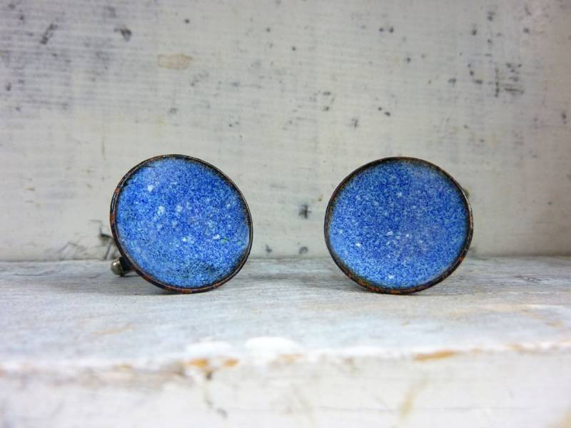 Vintage Kupfer Emaille Manschettenknöpfe Handgemacht Blau Silber Ton Metall Konkave Kuppeln Boho Hipster Jcd1 von UptownAntiques