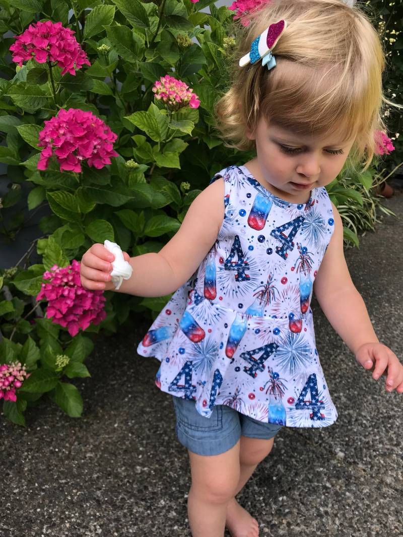 4. Juli Feuerwerk Peplum Top - Independence Day Outfit Kleinkind, Mädchen Funkeln Ärmelloses von UptownAvanue