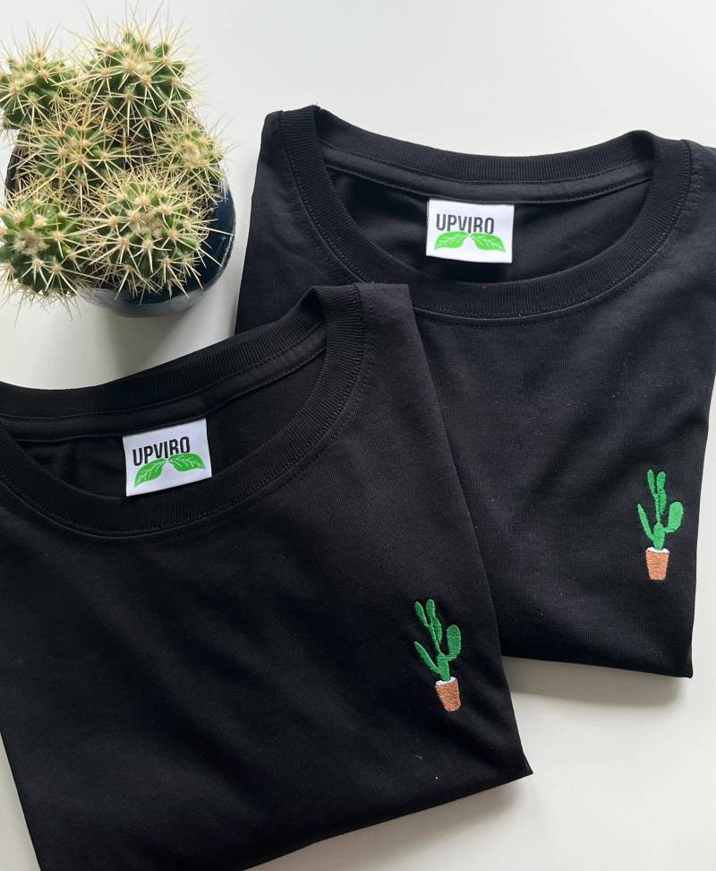 T-Shirt Mit Aufgesticktem Kaktus, Nachhaltiges Besticktes Unisex Bio-Baumwoll-T-Shirt von Upviro