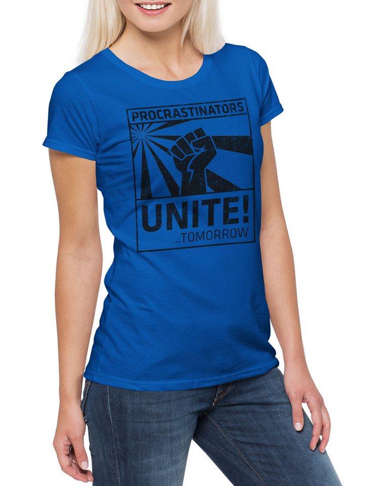 Urban Backwoods Print-Shirt Procrastinators Unite Damen T-Shirt Geek Nerd Raised Fist Rebellion (1-tlg) Demonstration Zauderer Entscheidungs Legastheniker von Urban Backwoods