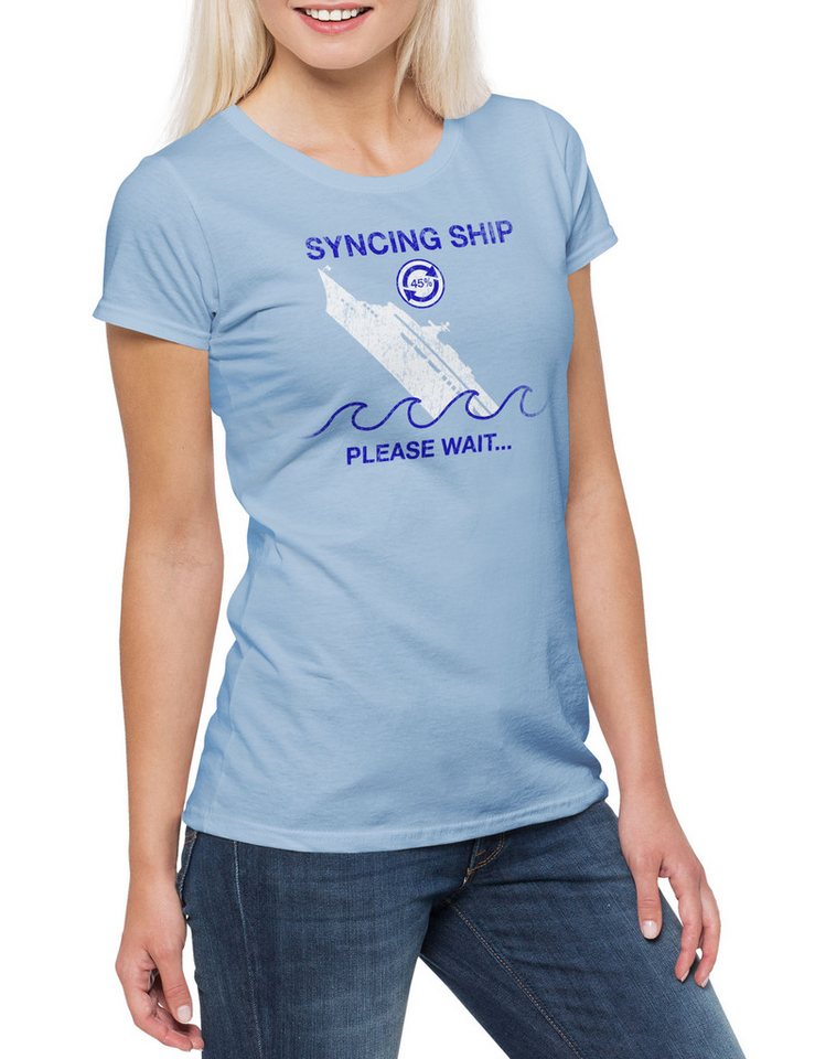 Urban Backwoods Print-Shirt Syncing Ship Damen T-Shirt Computer PC Programmer IT Admin Sysadmin (1-tlg) Coder Internet Scientist Science von Urban Backwoods