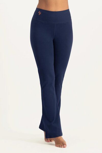 Urban Goddess Flared Yogahose Anandafied von Urban Goddess