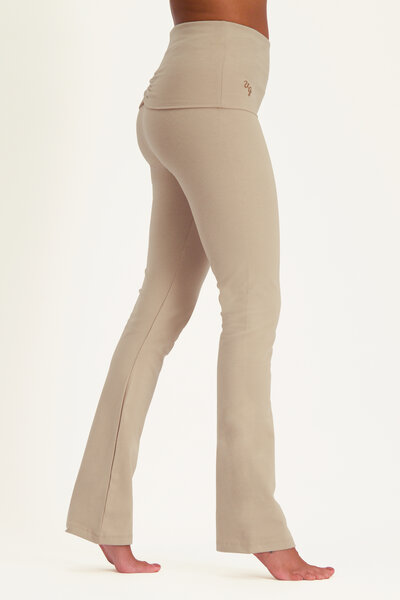 Urban Goddess Flared Yogahose Pranafied von Urban Goddess