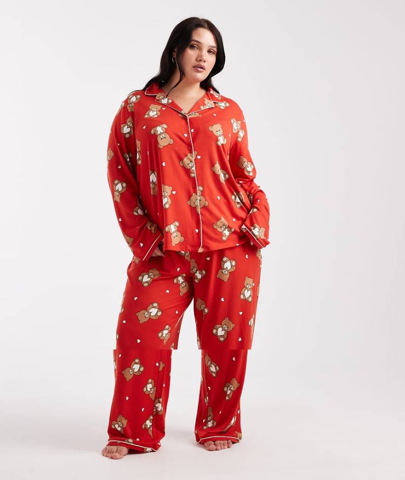 Urban Threads Curve - Pyjama-Set, bestehend aus langärmligem mit Reverskragen und Hose mit weihnachtlichem Teddyprint-Bunt Urban Threads Curve - Pyjama-Set, bestehend aus langärmligem mit Reverskragen und Hose mit weihnachtlichem Teddyprint-Bunt von Urban Threads