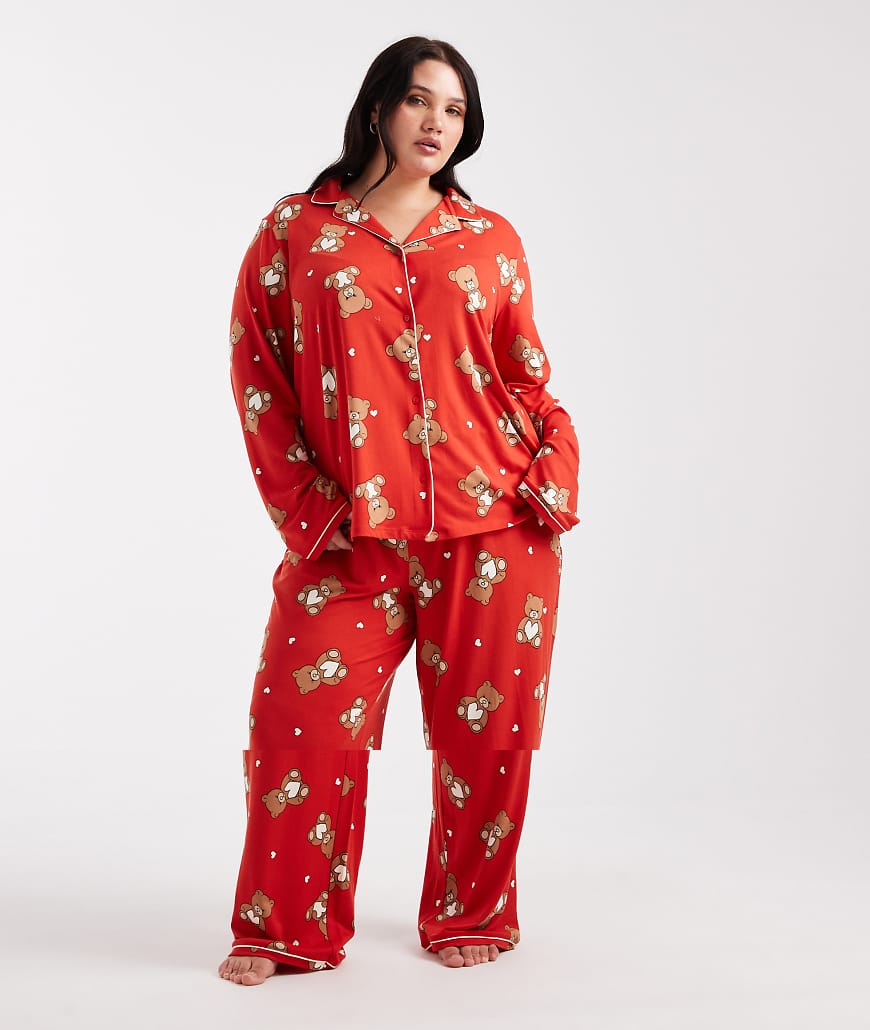 Urban Threads Curve - Pyjama-Set, bestehend aus langärmligem mit Reverskragen und Hose mit weihnachtlichem Teddyprint-Bunt von Urban Threads