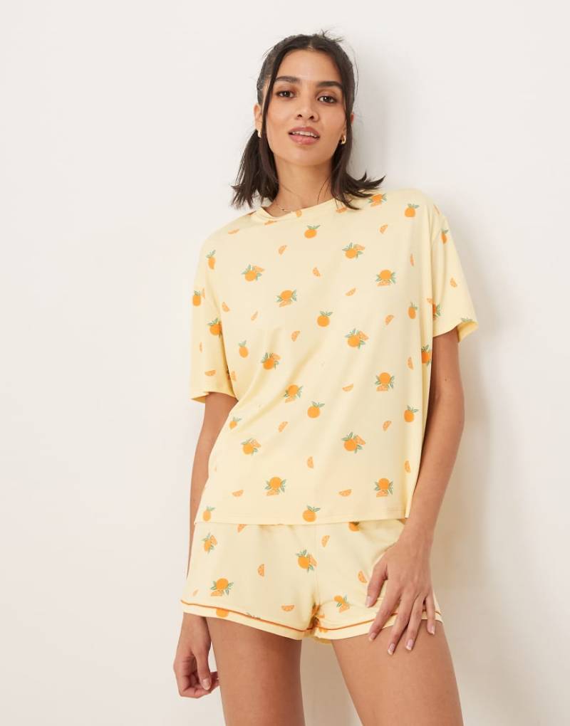 Urban Threads - Oversize-Pyjama mit Frucht-Print bestehend aus Oberteil und Shorts-Bunt von Urban Threads