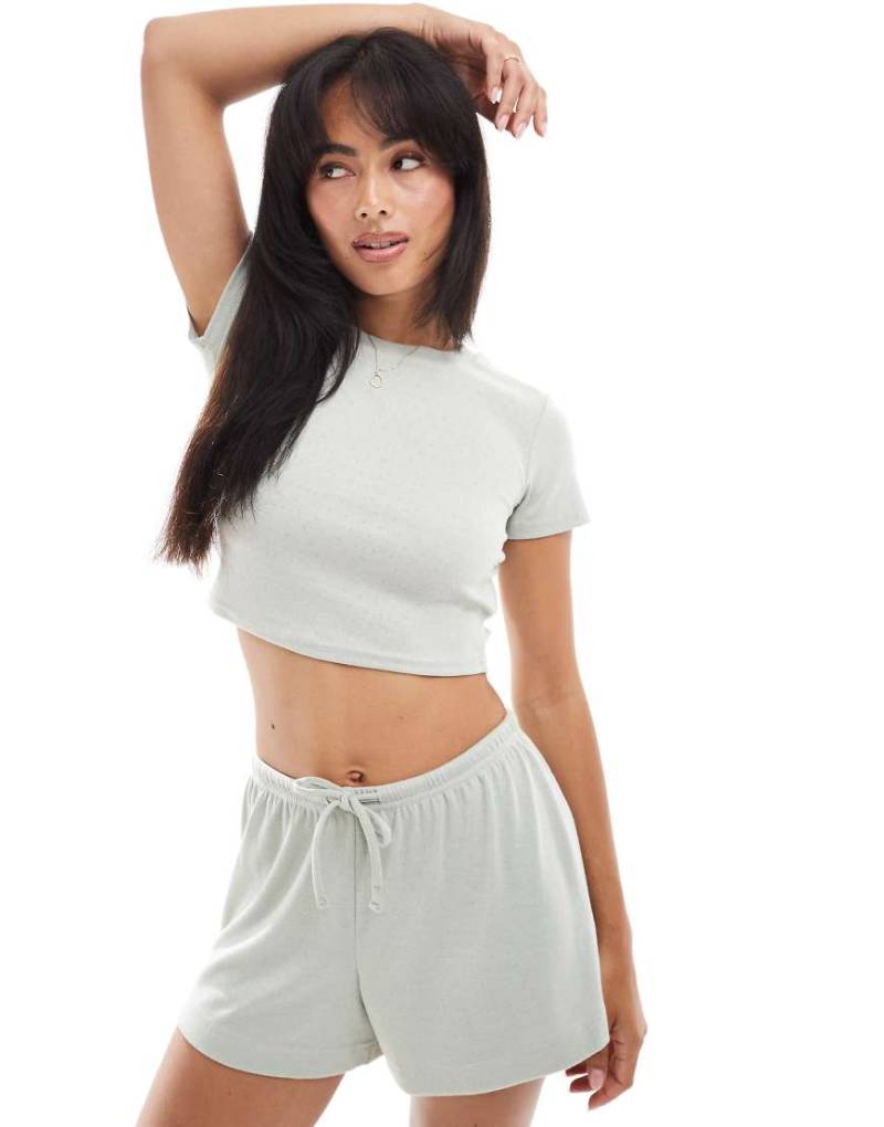 Urban Threads - Pointelle-Pyjama in Grün aus Baumwolle mit kurzärmligem Oberteil und Short von Urban Threads