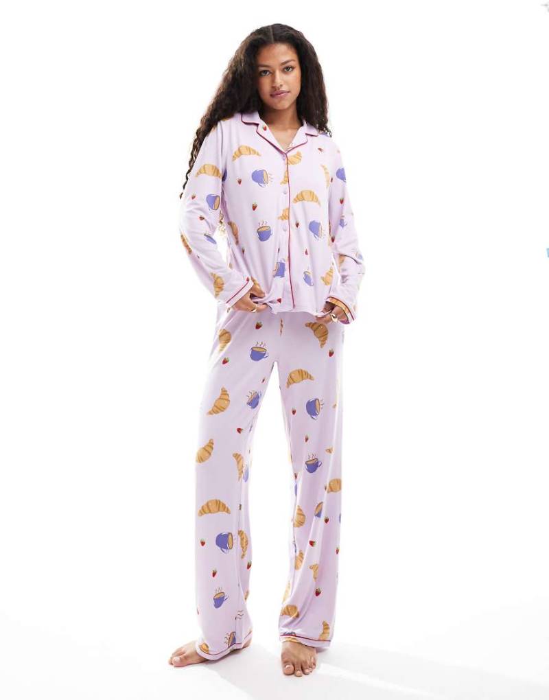 Urban Threads - Pyjama in Flieder mit Frühstückmotiv-Muster inklusive langärmligem Hemd mit Reverskragen-Lila von Urban Threads