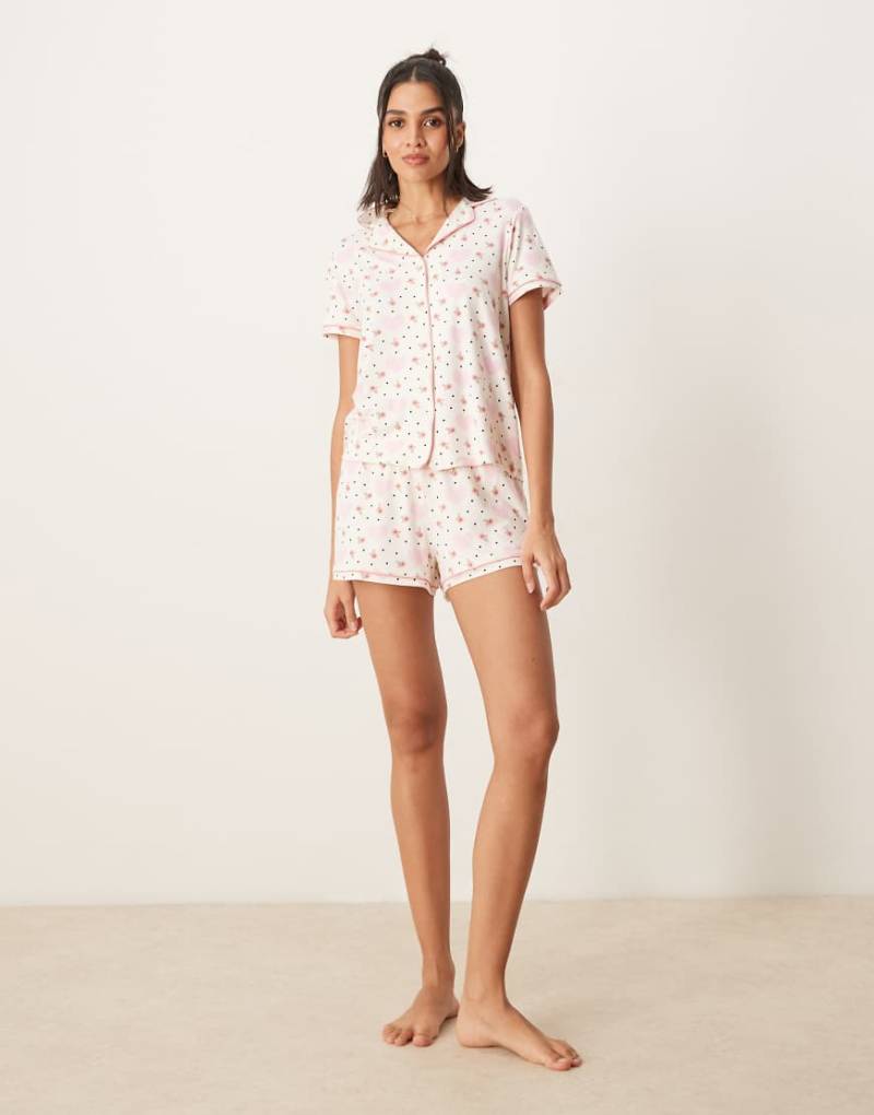 Urban Threads - Pyjama mit kurzärmligem Hemd mit Reverskragen und Shorts mit Herz- und Blumenprint-Bunt von Urban Threads