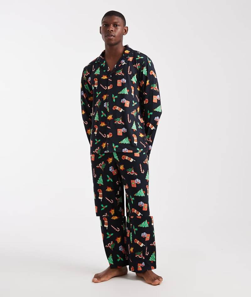 Urban Threads - Pyjama mit weihnachtlichem Deko-Printmuster, bestehend aus langärmligem Hemd mit Reverskragen und Hose-Bunt Urban Threads - Pyjama mit weihnachtlichem Deko-Printmuster, bestehend aus langärmligem Hemd mit Reverskragen und Hose-Bunt von Urban Threads