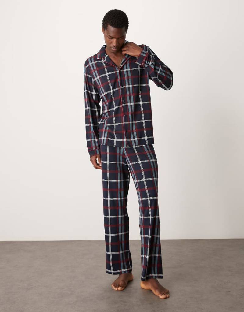 Urban Threads - Set aus Polyester in kariertem Marineblau mit langärmligem Hemd und Hose von Urban Threads