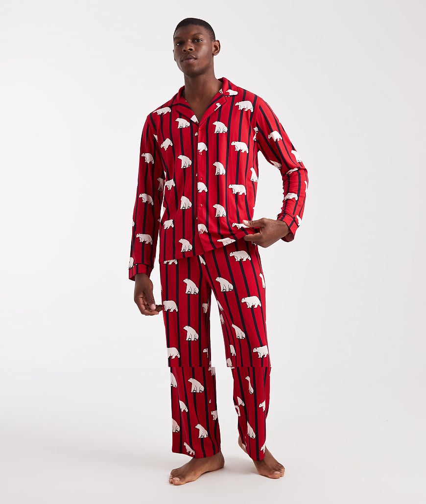 Urban Threads - Weihnachten - Langärmliges Hemd mit Reverskragen und Hose mit gestreiftem Eisbärmuster-Rot Urban Threads - Weihnachten - Langärmliges Hemd mit Reverskragen und Hose mit gestreiftem Eisbärmuster-Rot von Urban Threads