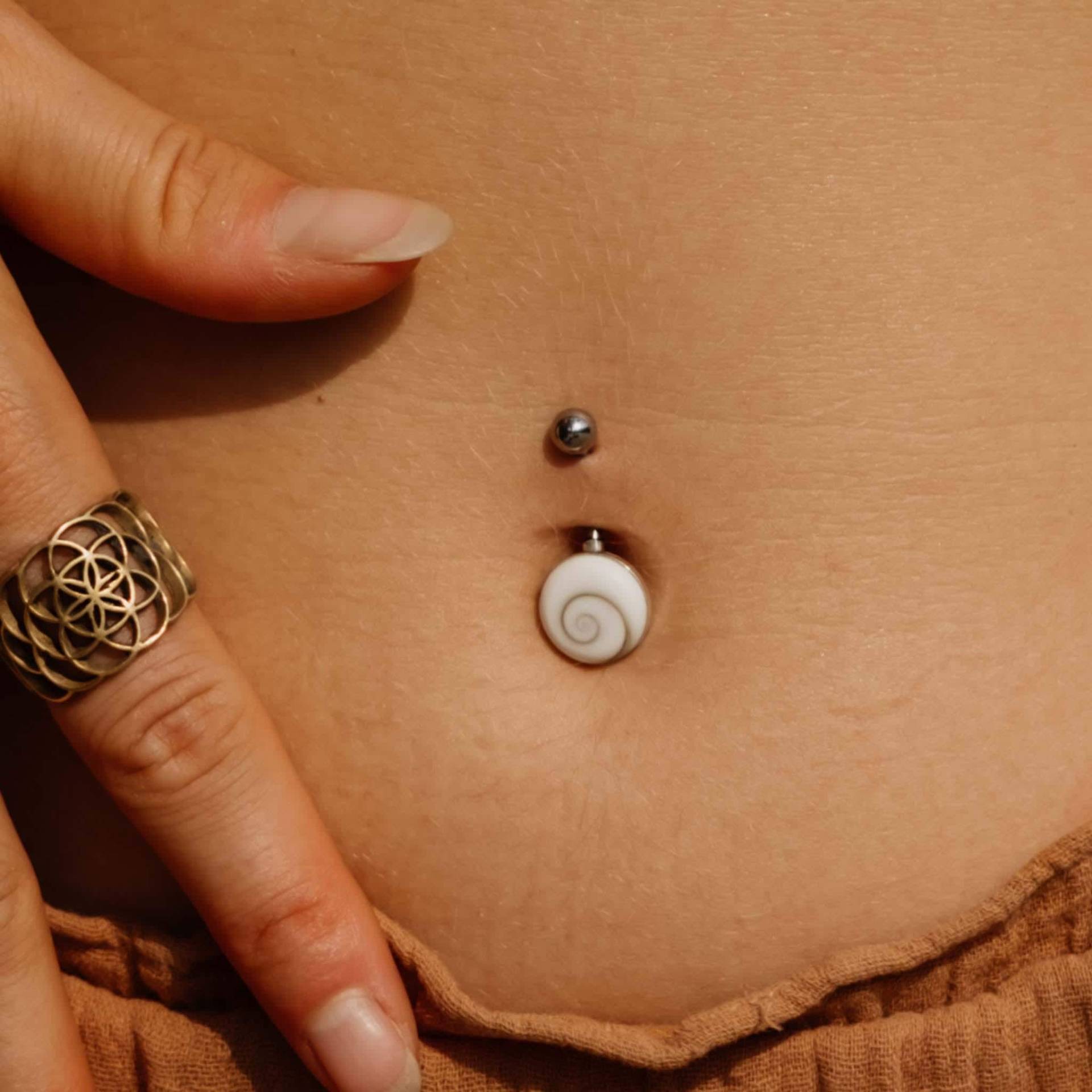 Bauchnabelpiercing Operca Bauchnabelpiercing Operca von UrbanBohoCraft