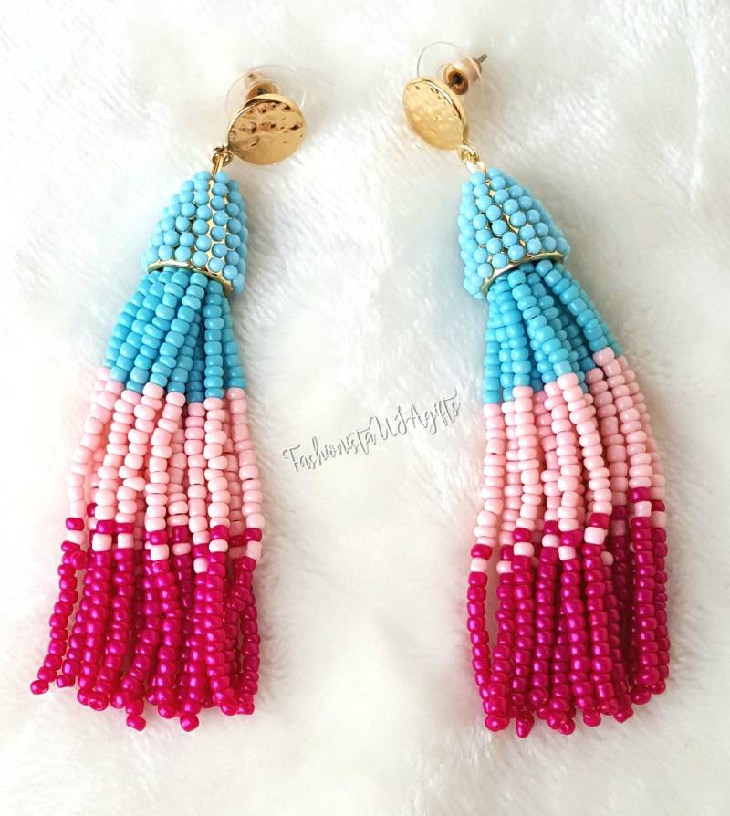 Fransen Mit Gold Stud Ohrring, Fushia, Blau, Blaugrün, Rosa Baumeln Ohrhänger, Boho Chic Designer-Schmuck Ohrringe Fransen Mit Gold Stud Ohrring, Fushia, Blau, Blaugrün, Rosa Baumeln Ohrhänger, Boho Chic Designer-Schmuck Ohrringe von UrbanFlairUS