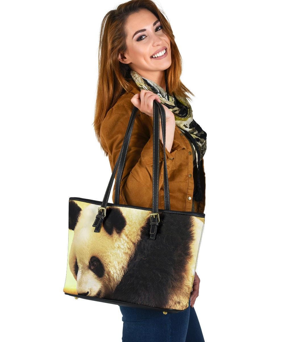 Pandabär Handtasche Leder Tragetasche Doppelseitiger Druck Für Sie von UrbanGiftStore