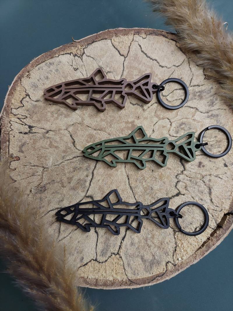 Schlüsselanhänger Forelle | Angler Angeln Geschenk Polygon Fisch Papa Bruder Geburtstag Weihnachten Vatertag von UrbanMinds3D
