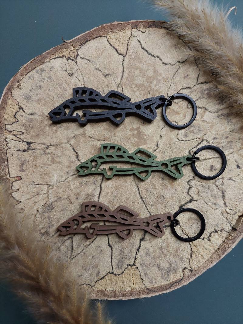Schlüsselanhänger Zander | Raubfisch Angler Angeln Geschenk Polygon Fisch Papa Bruder Geburtstag Weihnachten Vatertag von UrbanMinds3D