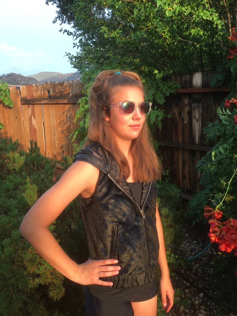 Burning Man - Schwarz Kunstpelz Reißverschluss Kapuzen Weste von UrbanRetroDesigns