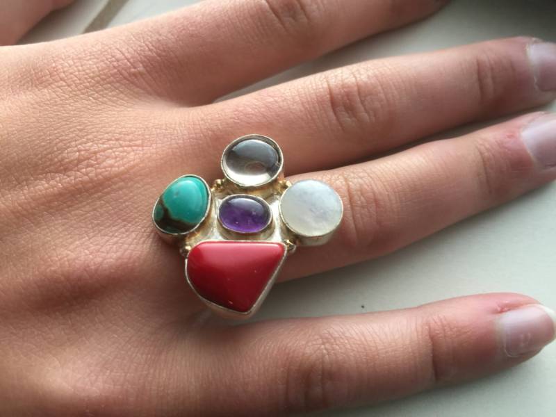 Multi-stein Ring - Silber-Einstellung Koralle, Türkis, Amethyst, Mondstein, Kristall Multi-stein Ring - Silber-Einstellung Koralle, Türkis, Amethyst, Mondstein, Kristall von UrbanRetroDesigns