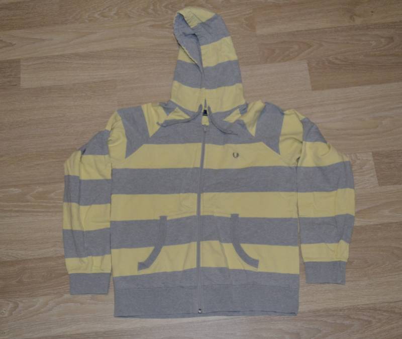 Vintage Fred Perry Hoodies Sportswear Unisex Mantel Pullover Casual Terraces Tragen Herren Größe S Damen 12 Us von UrbanSpirits