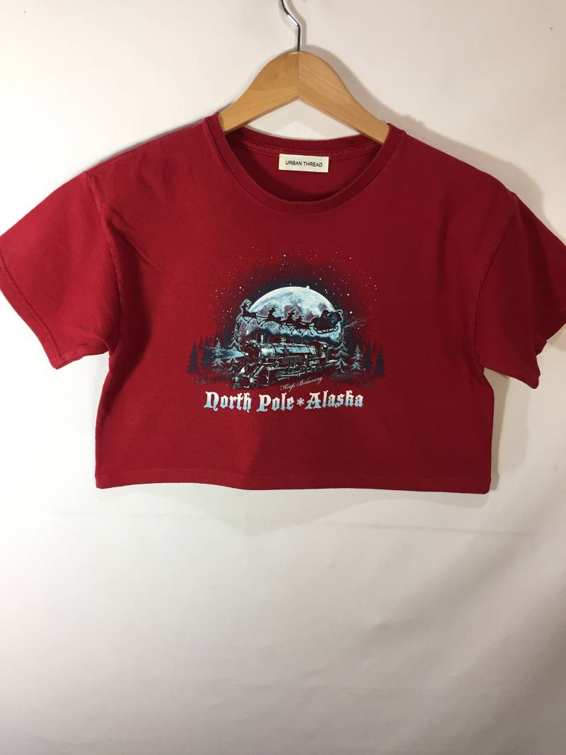 Nordpol Alaska Crop T-Shirt von UrbanThreadProject