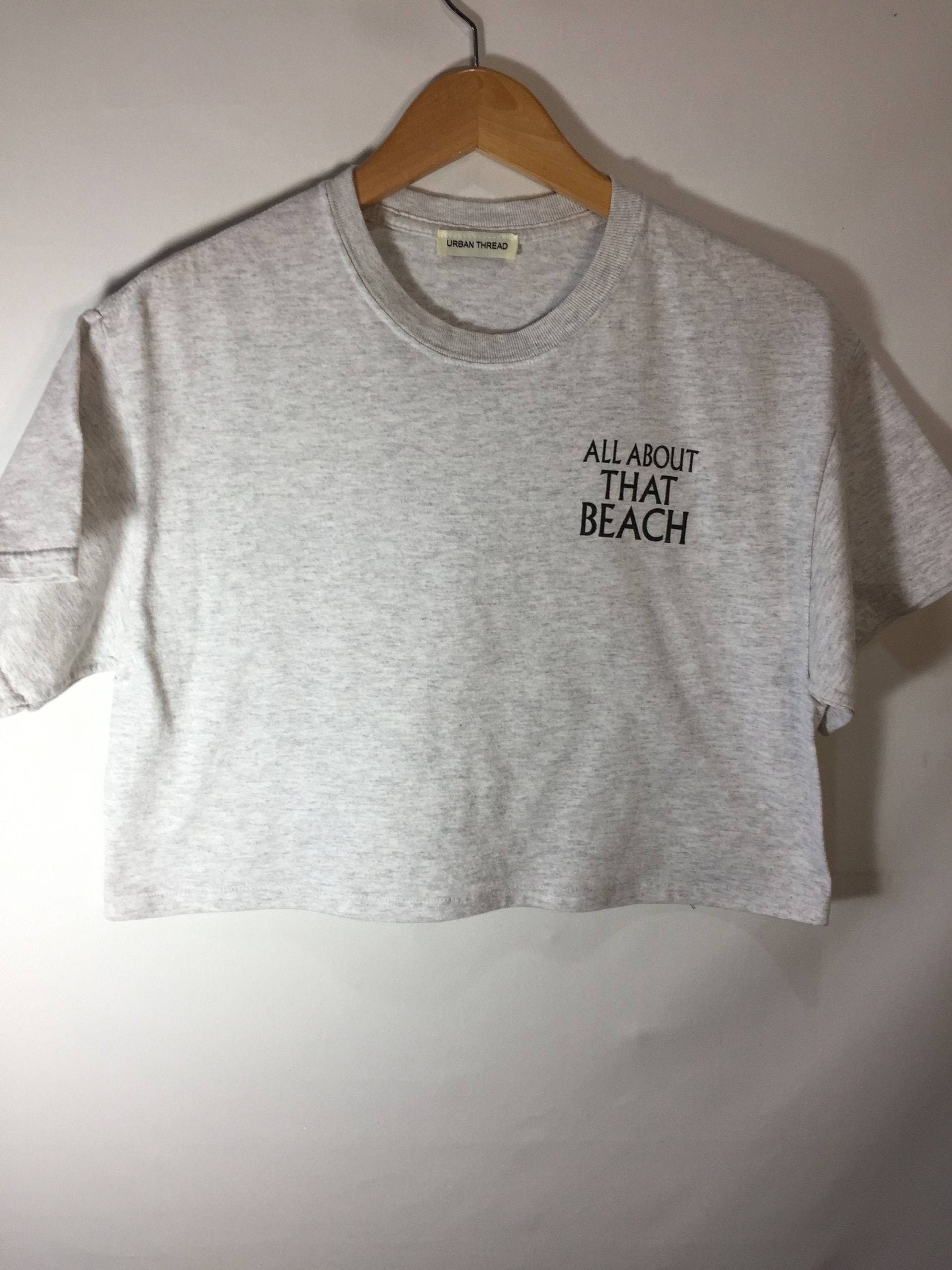 Small All About That Beach Cropped T-Shirt Small All About That Beach Cropped T-Shirt von UrbanThreadProject