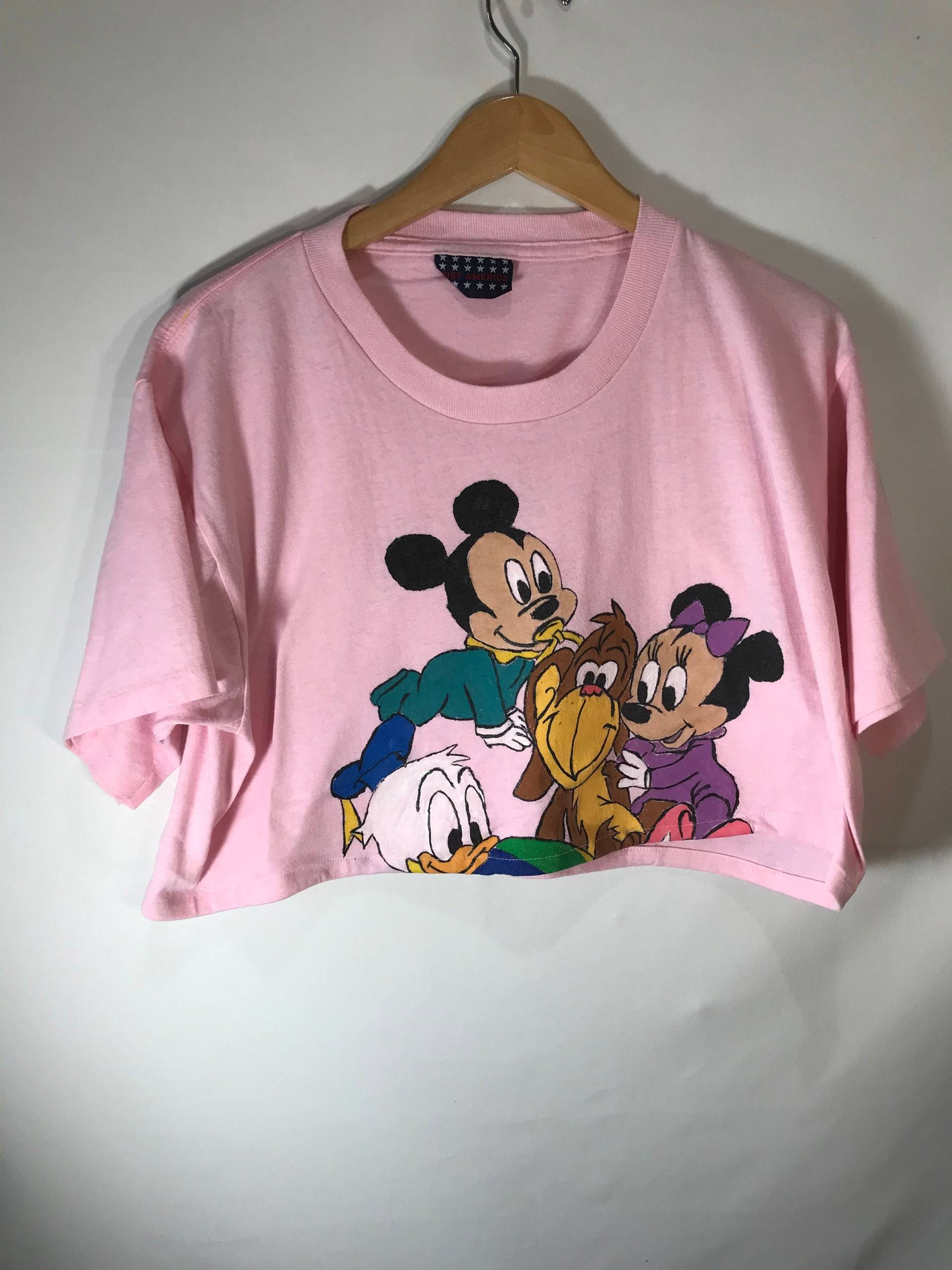 Vintage - Handbemalter Mickey Und Freund Crop T-Shirt von UrbanThreadProject