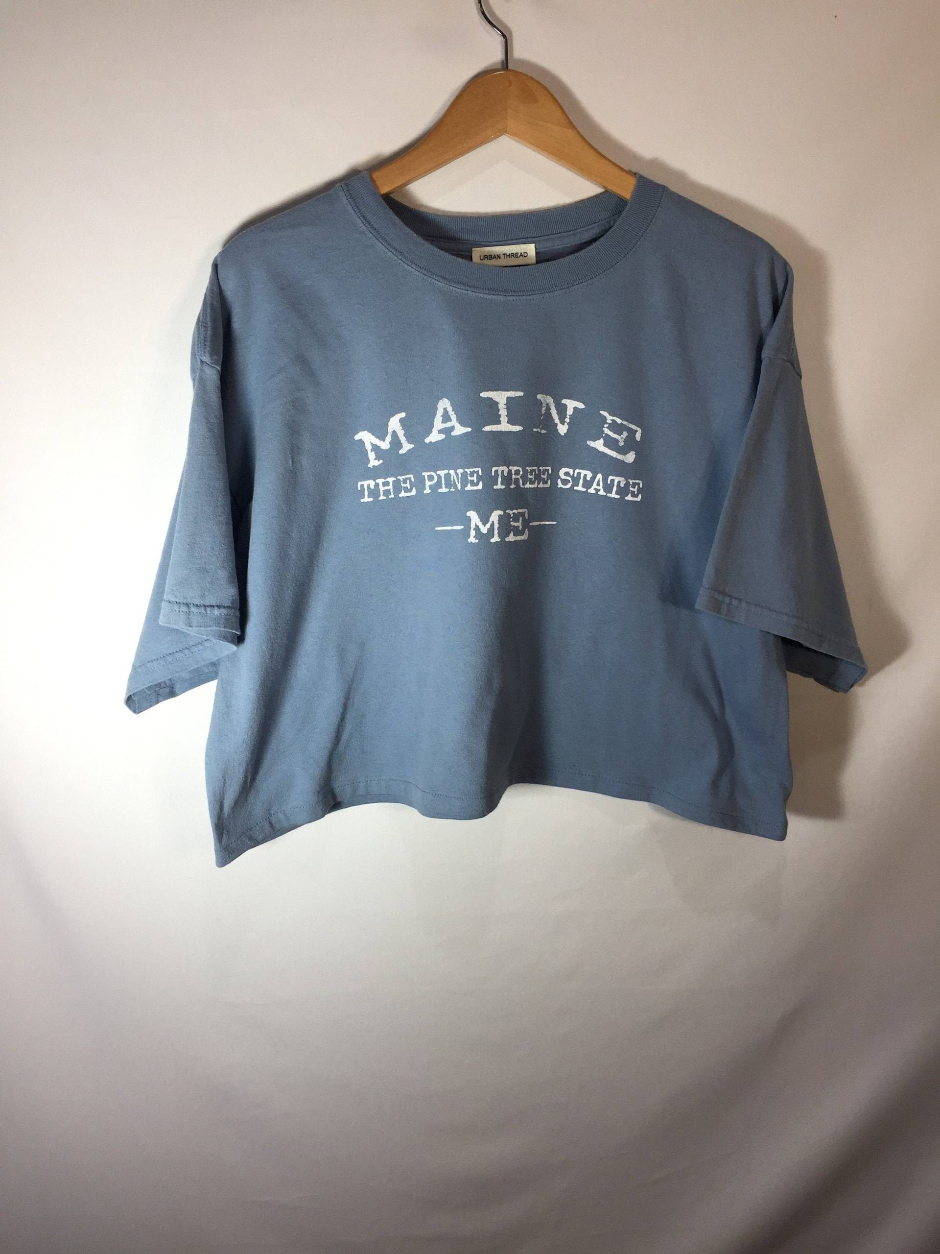 xx-Large Maine Pine Tree State Cropped T-Shirt xx-Large Maine Pine Tree State Cropped T-Shirt von UrbanThreadProject