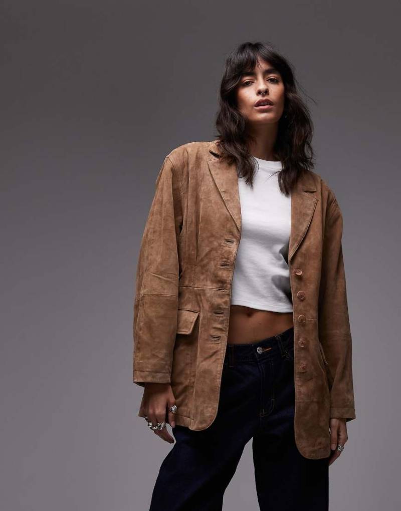 Urbancode - Blazer-Jacke aus Wildleder in Kamelbraun mit überschnittener Schulter und Oversize-Schnitt von Urbancode