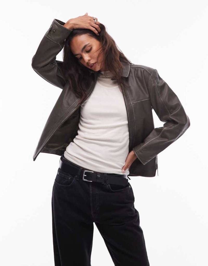 Urbancode - Boxy Fit Oversize-Jacke aus Leder in Distressed-Khaki-Grün von Urbancode