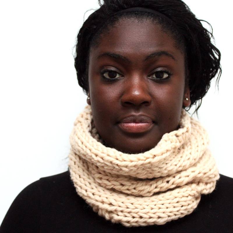 Creme Wolle Snood Schal, Grobstrick Snood, Geschenk Für Schwester, Handgestrickter Winterschal von Urbanknit