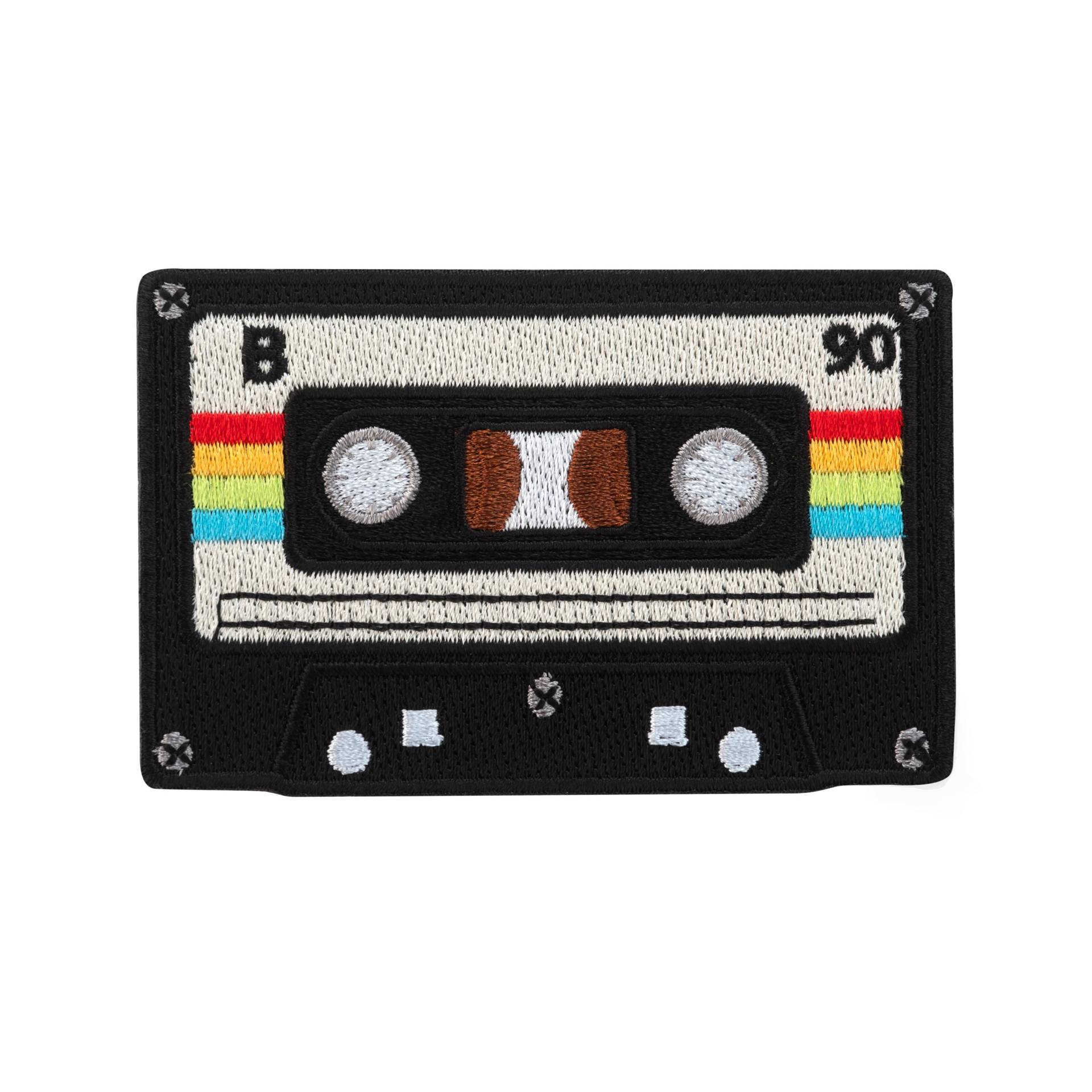 Urbanski Patch Retro Kassette Mit Regenbogenfarben Zum Aufbügeln 5, 9 X 8, 4 cm | Aufnäher Applikation Bügelbild von UrbanskiShop