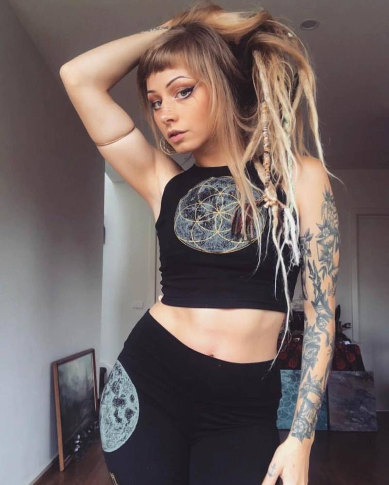 Same Des Lebens Mond Crop Top - Heilige Geometrie Glow in The Dark Schwarz Yoga Mondphase von UriahClearLight