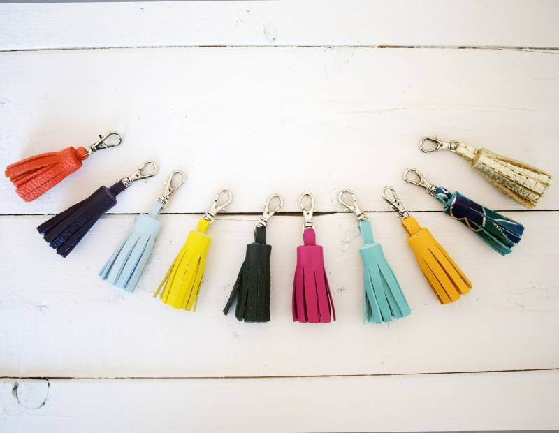 Kleine Lederquasten, Taschenanhänger Aus Leder, Geschenk Für Sie, Sie Kleine Lederquasten, Taschenanhänger Aus Leder, Geschenk Für Sie, Sie von UrsaMinorBags