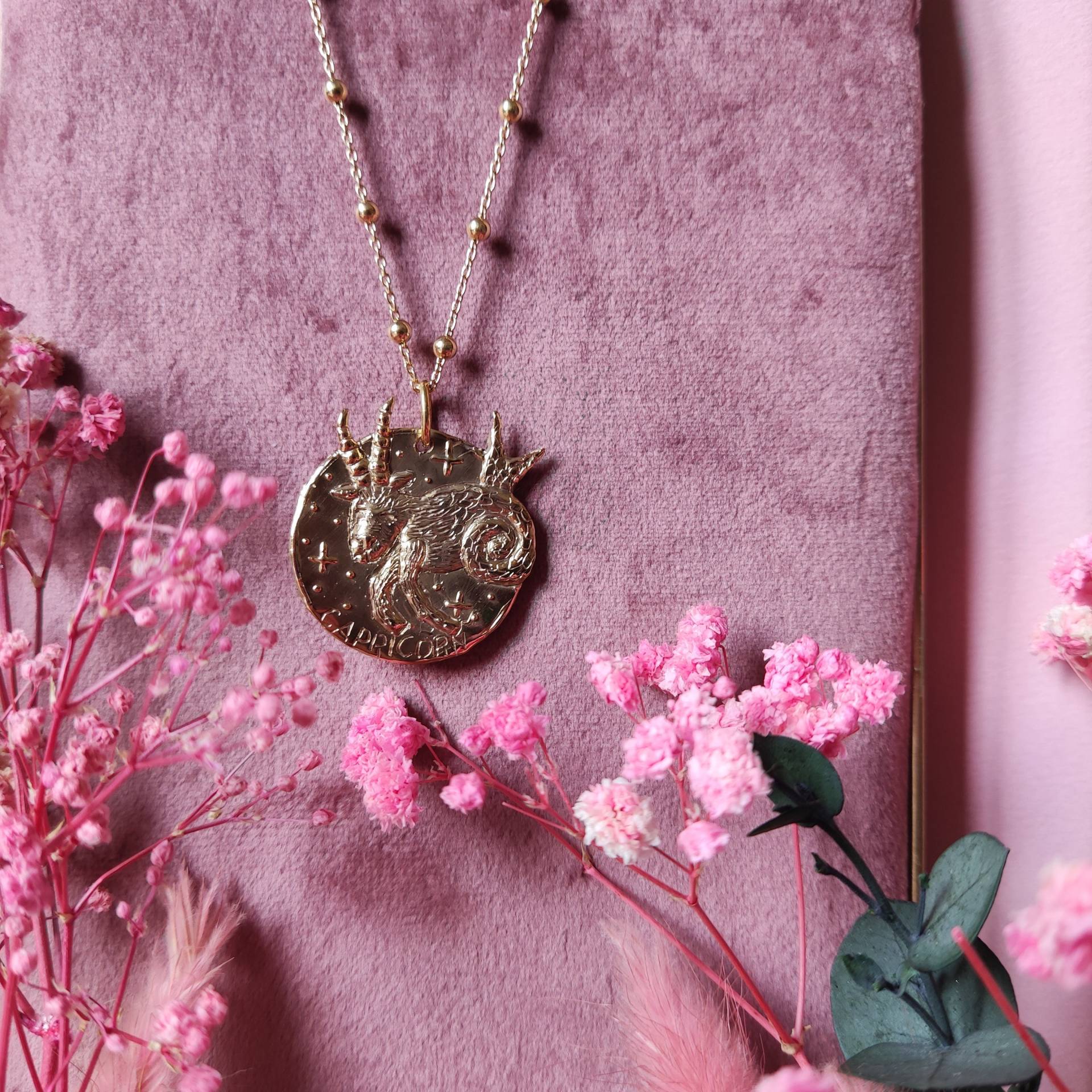 steinbock-Halskette Aus Vergoldeter Bronze - Zodiac-Kollektion steinbock-Halskette Aus Vergoldeter Bronze - Zodiac-Kollektion von UsagiJewels