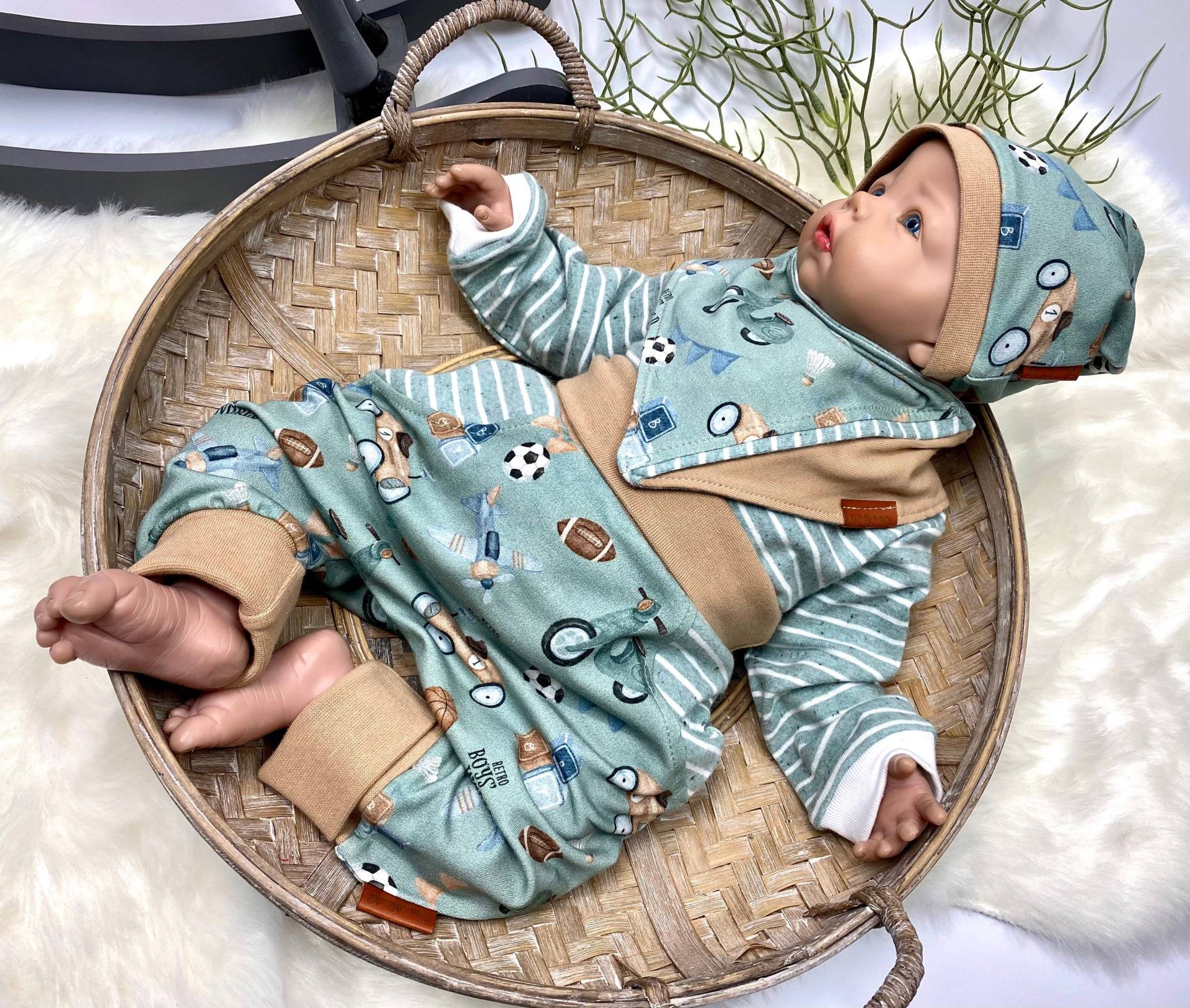 Baby-Set, Pumphose, Mütze, Halstuch, Autos, Retro, Babyset, Baggy Hose, Baggypants, Haremhose, Beanie, Mitwachshose, Babyboy, Jungsset Baby-Set, Pumphose, Mütze, Halstuch, Autos, Retro, Babyset, Baggy Hose, Baggypants, Haremhose, Beanie, Mitwachshose, Babyboy, Jungsset von Uschate