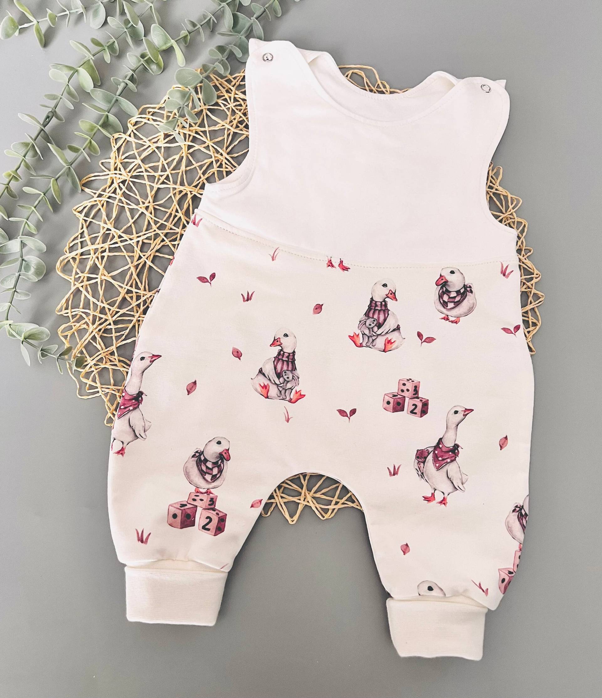 strampler, Babystrampler, Entchen, Romper, Regenbogen, Jumpsuit, Overall, Einteiler, Boho, Newborn, Babyset, Bohobaby, Neutral Babygeschenk strampler, Babystrampler, Entchen, Romper, Regenbogen, Jumpsuit, Overall, Einteiler, Boho, Newborn, Babyset, Bohobaby, Neutral Babygeschenk von Uschate