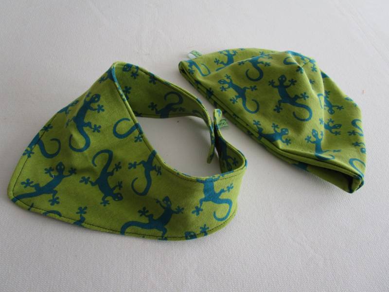 Set Beanie Mütze Und Halstuch Set Beanie Mütze Und Halstuch von UschiGeschenke