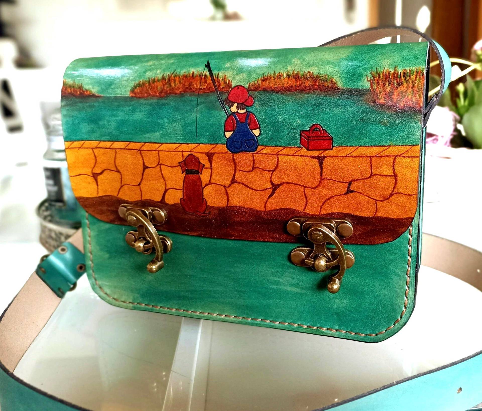 Fisherman & Dog Bag For Women, Hand-Painted Design Gift Lovers von UsluLeder