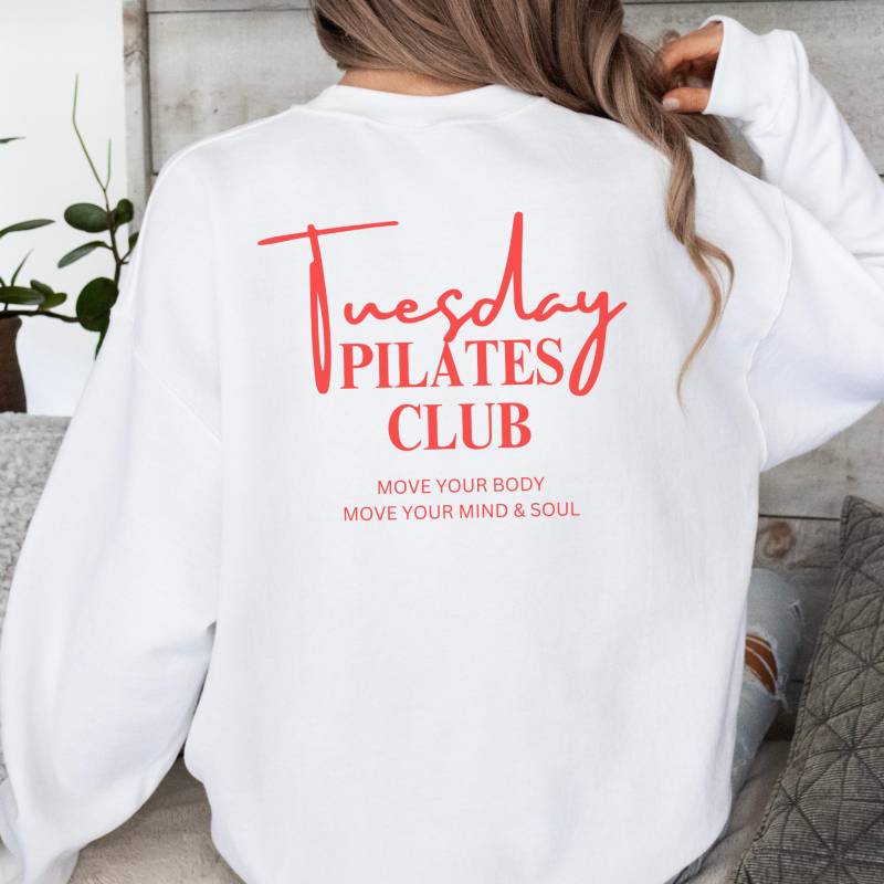Usa Pilates Club Sweatshirt, Unisex Crewneck Pullover, Fan Geschenk, Mama Bester Freund Lehrer Geschenk von UsoKaronApparel