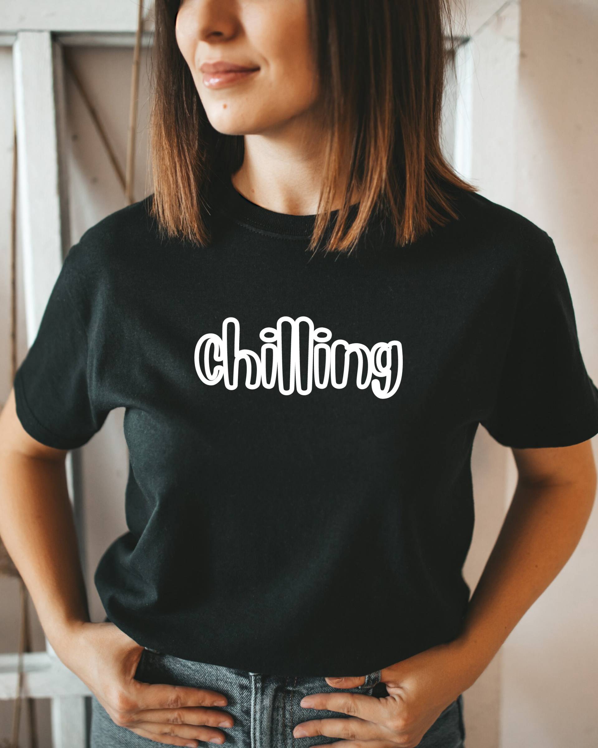 Chillng T-Shirt | Unisex Motiv Bedruckte Und Handgefertigte T-Shirts Chillng T-Shirt | Unisex Motiv Bedruckte Und Handgefertigte T-Shirts von UsskDesigns